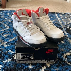 Air Jordan Retro 5 (BRAND NEW)